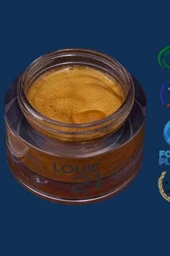 Removes impurities and unclogs pores