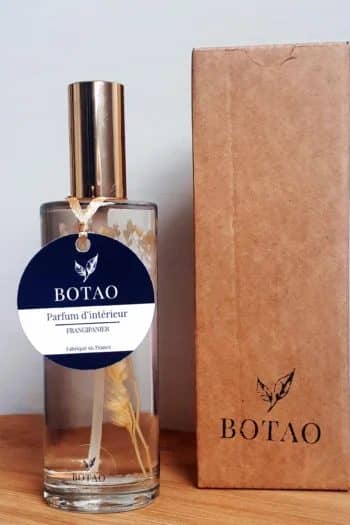 Bring to your home summer with this fragrance