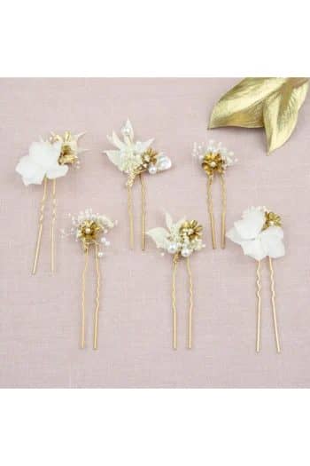Bun pick set with golden leaves