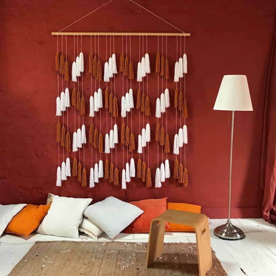 96 white and cumin wool pompoms wall decoration