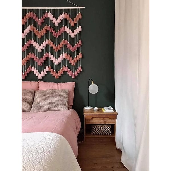 Roses wool wall decoration